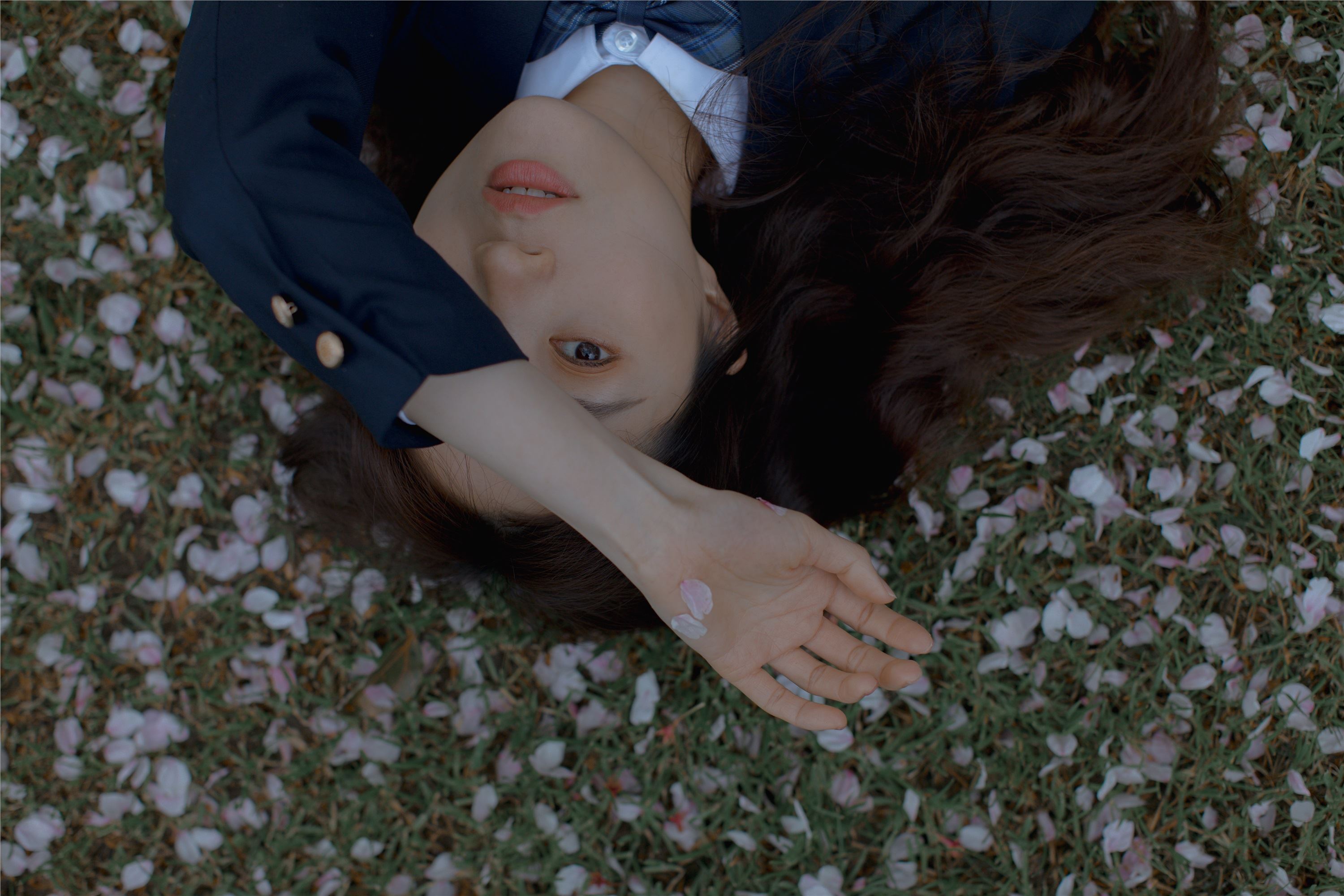 YITUYU艺图语 2021.09.02 樱花渐落 汤兮兮